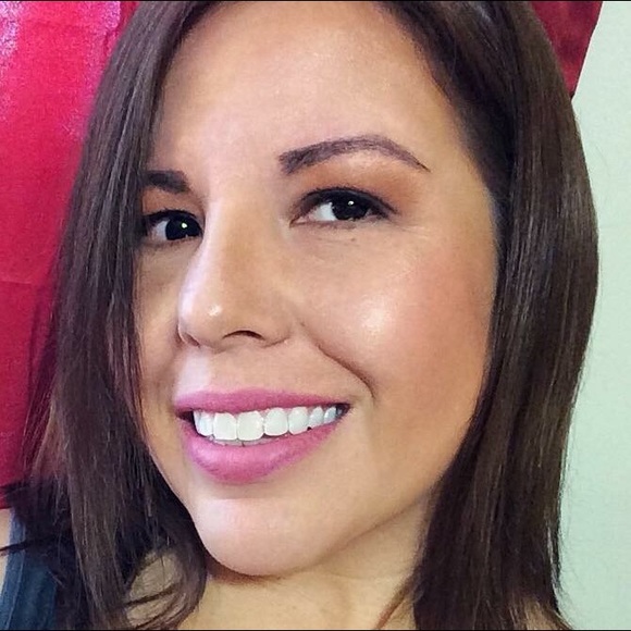 Meet your Posher, Cindy - Picture 1 of 1